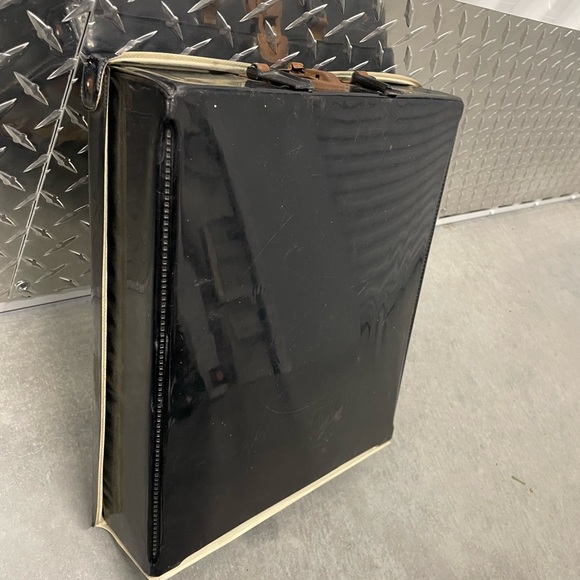 Vintage 1961 black ponytail Barbie doll case - Picture 2 of 11